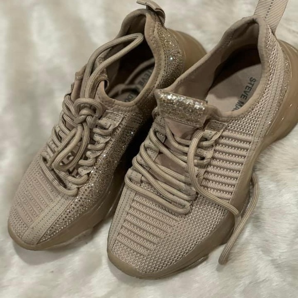 Steve Madden Maxima youth size 3 good condition can fit size 5 women’s - Picture 2 of 4